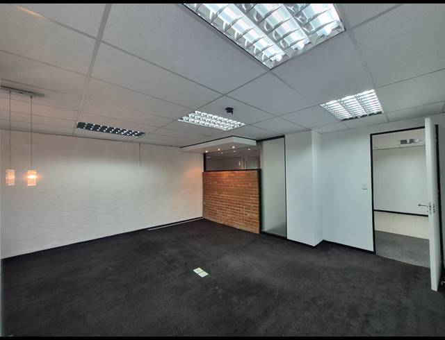 336M² OFFICE TO LET IN KRAMERVILLE